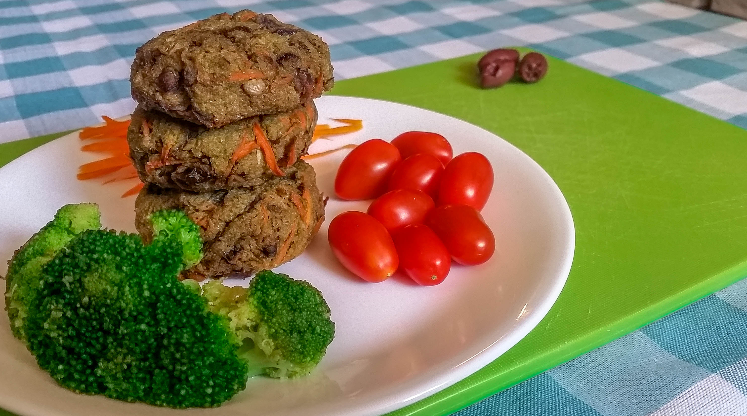 Veggie Burgers: round 2-Broccoli and Lentils are Great Match!