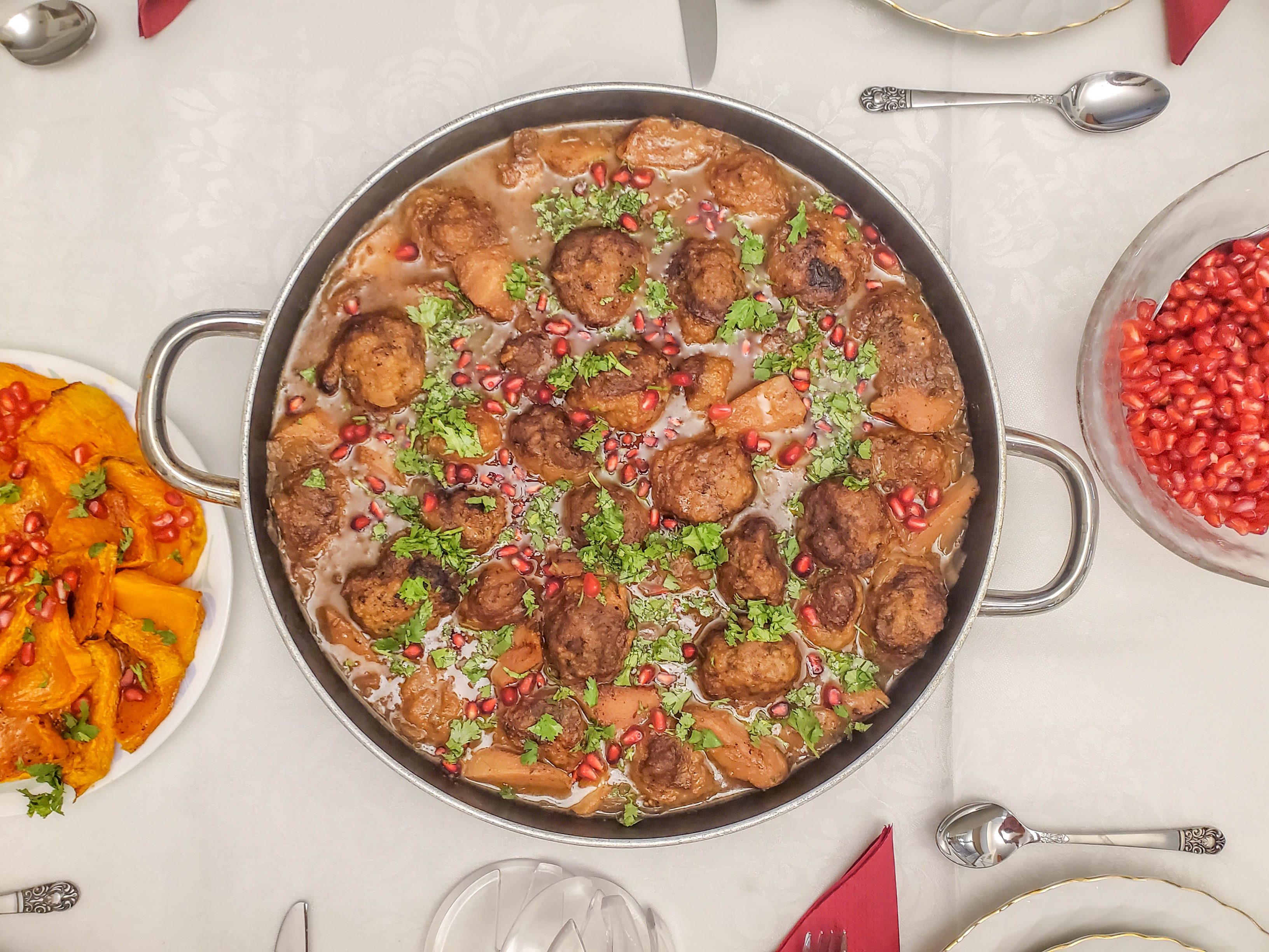 Mediterranean Meatballs In Pomegranates Sauce Recipe